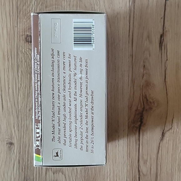 Vintage John Deere 1934 Model A Tractor 1:43 Scale. NIB - Picture 2 of 6